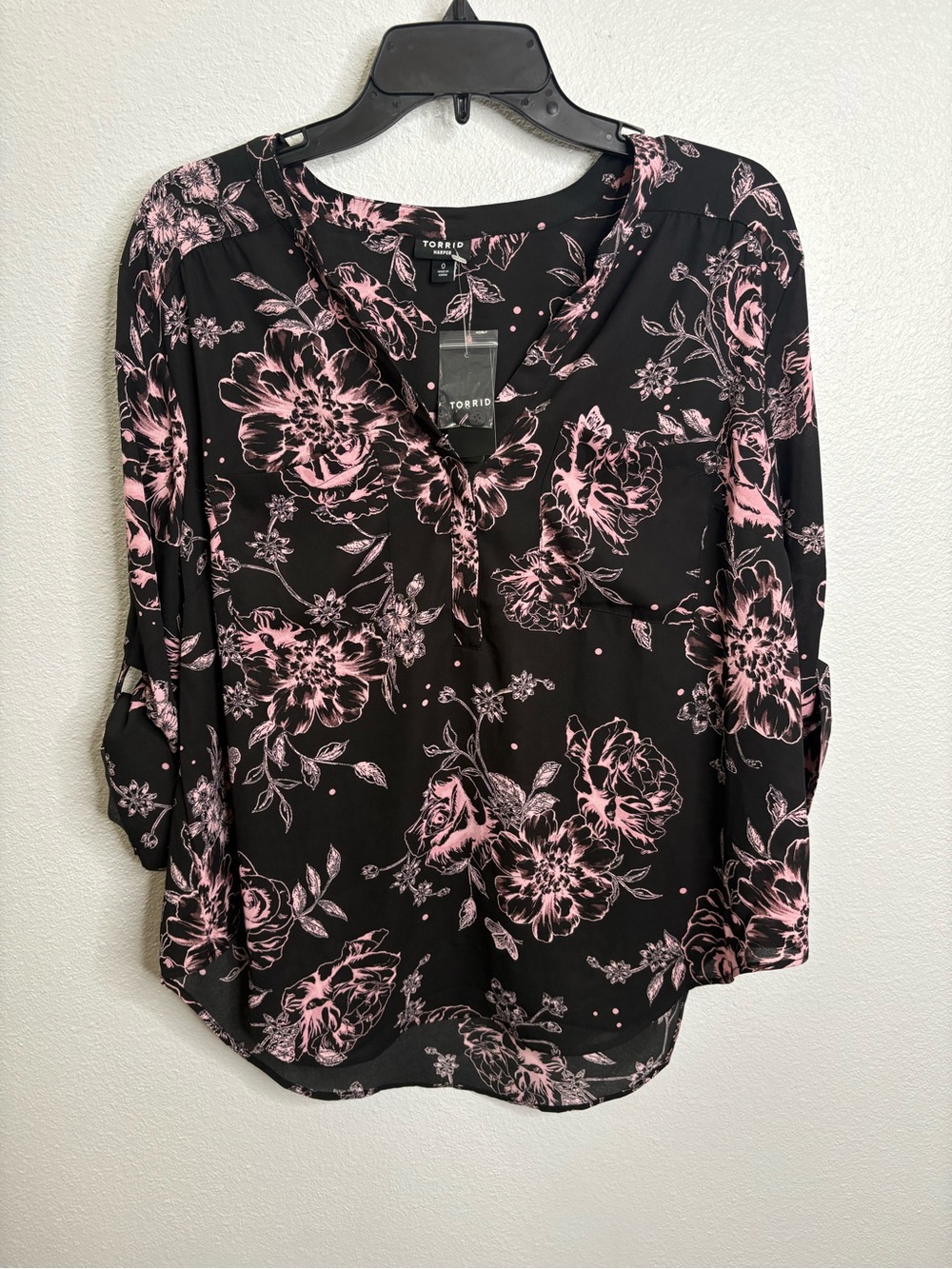 Torrid Size 0 Floral 3/4 Length Sleeve Blouse NWT